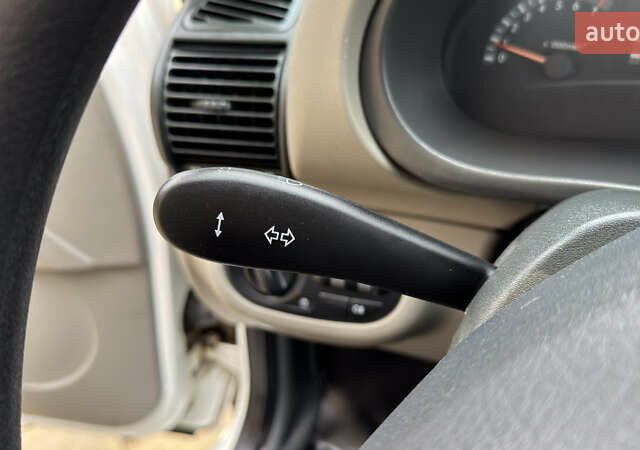 Белый ВАЗ 1117 Калина, объемом двигателя 1.4 л и пробегом 19 тыс. км за 3700 $, фото 108 на Automoto.ua