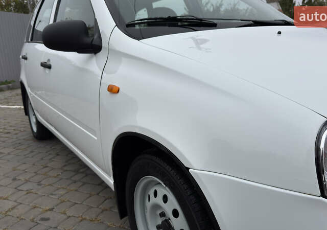 ВАЗ 1117 Калина 2009 в Кременчуге на Automoto.ua Белый ВАЗ 1117 Калина, объемом двигателя 1.4 л и пробегом 19 тыс. км за 3950 $, фото 23 на Automoto.ua