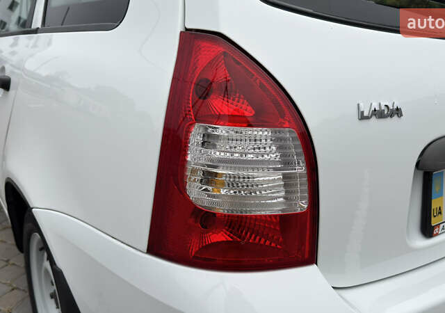 ВАЗ 1117 Калина 2009 в Кременчуге на Automoto.ua Белый ВАЗ 1117 Калина, объемом двигателя 1.4 л и пробегом 19 тыс. км за 3950 $, фото 53 на Automoto.ua