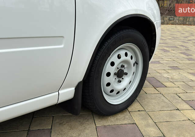 Белый ВАЗ 1117 Калина, объемом двигателя 1.4 л и пробегом 19 тыс. км за 3590 $, фото 44 на Automoto.ua