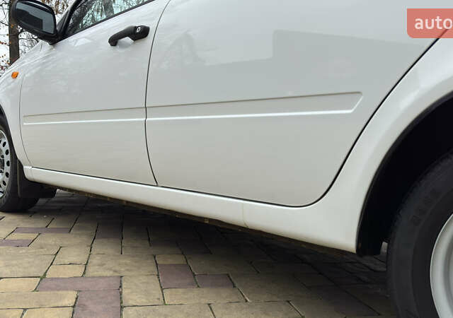 Білий ВАЗ 1117 Калина, об'ємом двигуна 1.4 л та пробігом 19 тис. км за 3590 $, фото 67 на Automoto.ua