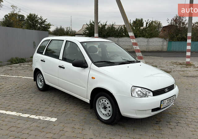 ВАЗ 1117 Калина 2009 в Кременчуге на Automoto.ua Белый ВАЗ 1117 Калина, объемом двигателя 1.4 л и пробегом 19 тыс. км за 3950 $, фото 17 на Automoto.ua