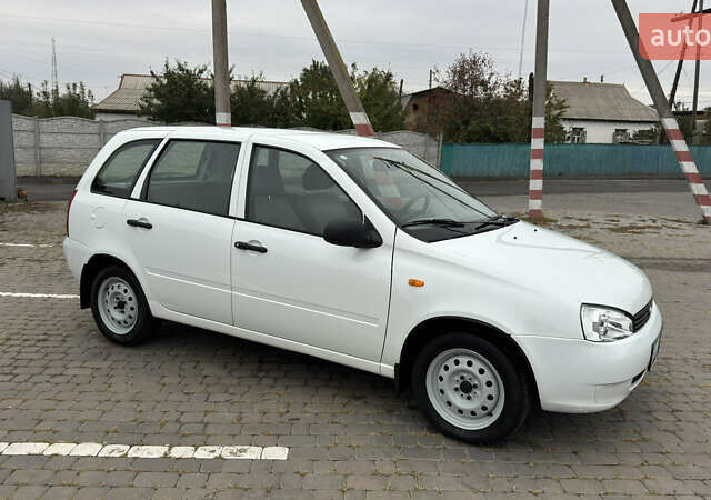 ВАЗ 1117 Калина 2009 в Кременчуге на Automoto.ua Белый ВАЗ 1117 Калина, объемом двигателя 1.4 л и пробегом 19 тыс. км за 3950 $, фото 16 на Automoto.ua