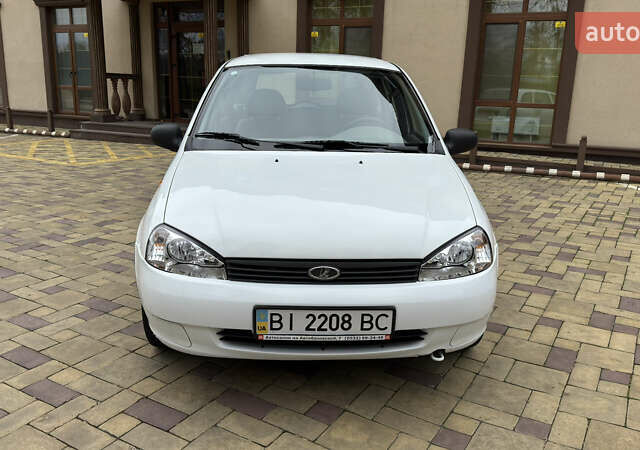 Белый ВАЗ 1117 Калина, объемом двигателя 1.4 л и пробегом 19 тыс. км за 3700 $, фото 22 на Automoto.ua