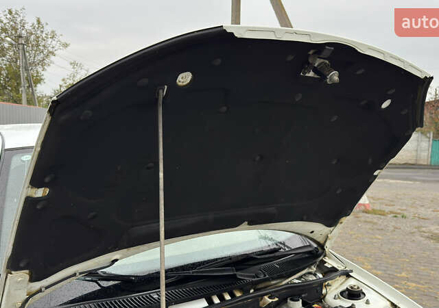 ВАЗ 1117 Калина 2009 в Кременчуге на Automoto.ua Белый ВАЗ 1117 Калина, объемом двигателя 1.4 л и пробегом 19 тыс. км за 3950 $, фото 152 на Automoto.ua