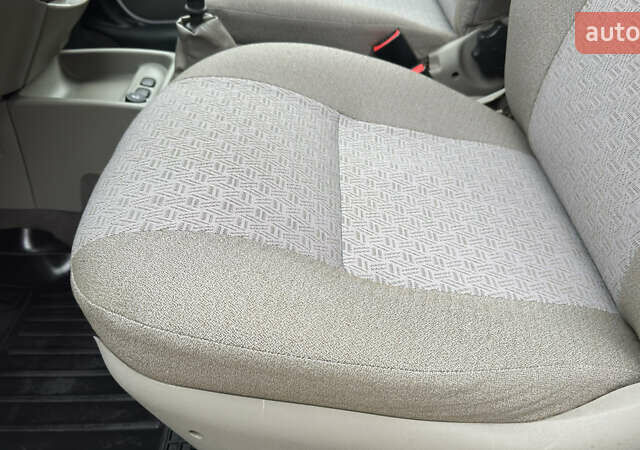 Білий ВАЗ 1117 Калина, об'ємом двигуна 1.4 л та пробігом 19 тис. км за 3590 $, фото 88 на Automoto.ua