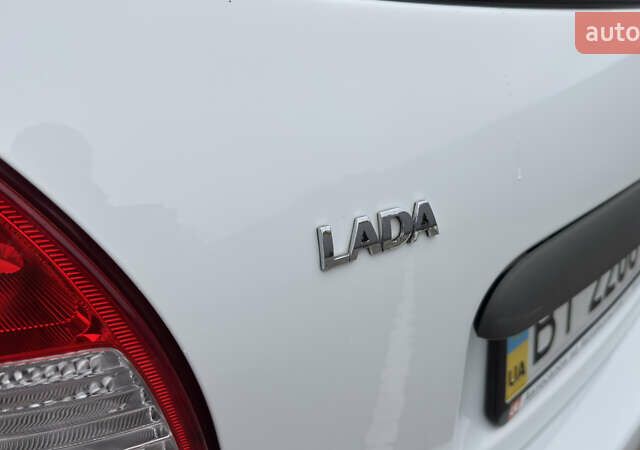 ВАЗ 1117 Калина 2009 в Кременчуге на Automoto.ua Белый ВАЗ 1117 Калина, объемом двигателя 1.4 л и пробегом 19 тыс. км за 3950 $, фото 56 на Automoto.ua