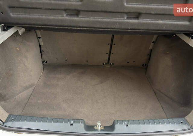 Белый ВАЗ 1117 Калина, объемом двигателя 1.4 л и пробегом 19 тыс. км за 3590 $, фото 154 на Automoto.ua