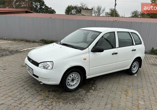 ВАЗ 1117 Калина 2009 в Кременчуге на Automoto.ua Белый ВАЗ 1117 Калина, объемом двигателя 1.4 л и пробегом 19 тыс. км за 4000 $, фото 1 на Automoto.ua