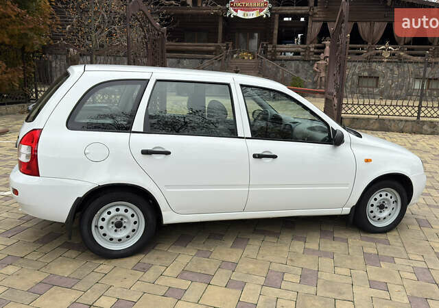 Белый ВАЗ 1117 Калина, объемом двигателя 1.4 л и пробегом 19 тыс. км за 3700 $, фото 15 на Automoto.ua