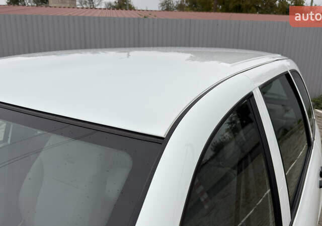 ВАЗ 1117 Калина 2009 в Кременчуге на Automoto.ua Белый ВАЗ 1117 Калина, объемом двигателя 1.4 л и пробегом 19 тыс. км за 3950 $, фото 70 на Automoto.ua