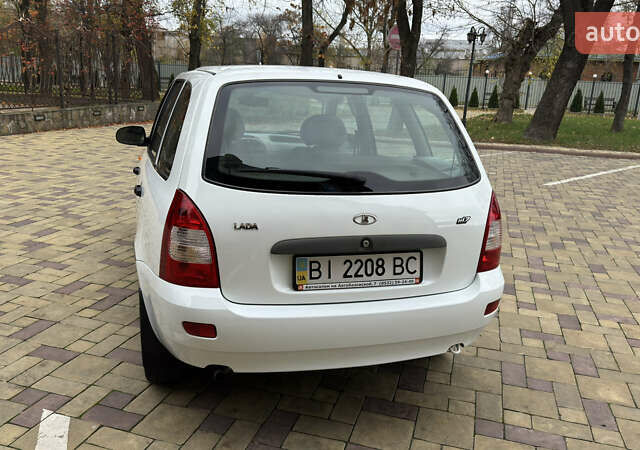 Белый ВАЗ 1117 Калина, объемом двигателя 1.4 л и пробегом 19 тыс. км за 3599 $, фото 9 на Automoto.ua
