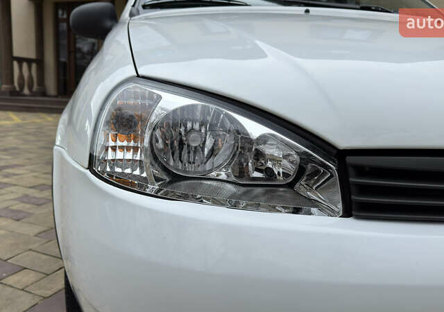 Білий ВАЗ 1117 Калина, об'ємом двигуна 1.4 л та пробігом 19 тис. км за 3950 $, фото 26 на Automoto.ua