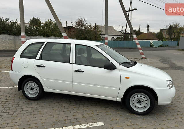 ВАЗ 1117 Калина 2009 в Кременчуге на Automoto.ua Белый ВАЗ 1117 Калина, объемом двигателя 1.4 л и пробегом 19 тыс. км за 3950 $, фото 15 на Automoto.ua