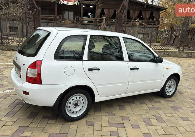 Белый ВАЗ 1117 Калина, объемом двигателя 1.4 л и пробегом 19 тыс. км за 3700 $, фото 14 на Automoto.ua