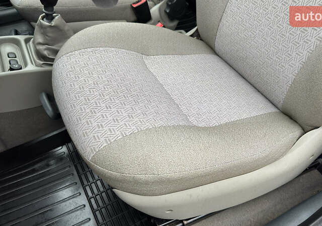 ВАЗ 1117 Калина 2009 в Кременчуге на Automoto.ua Белый ВАЗ 1117 Калина, объемом двигателя 1.4 л и пробегом 19 тыс. км за 3950 $, фото 150 на Automoto.ua