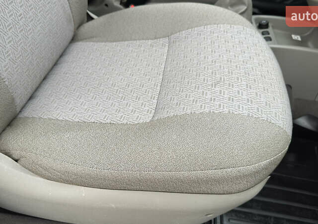 Білий ВАЗ 1117 Калина, об'ємом двигуна 1.4 л та пробігом 19 тис. км за 3590 $, фото 147 на Automoto.ua