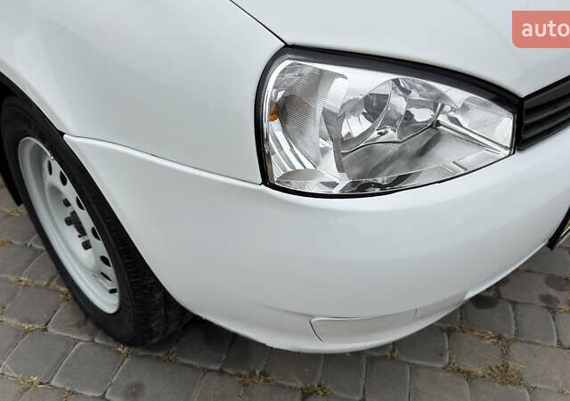 ВАЗ 1117 Калина 2009 в Кременчуге на Automoto.ua Белый ВАЗ 1117 Калина, объемом двигателя 1.4 л и пробегом 19 тыс. км за 3950 $, фото 30 на Automoto.ua