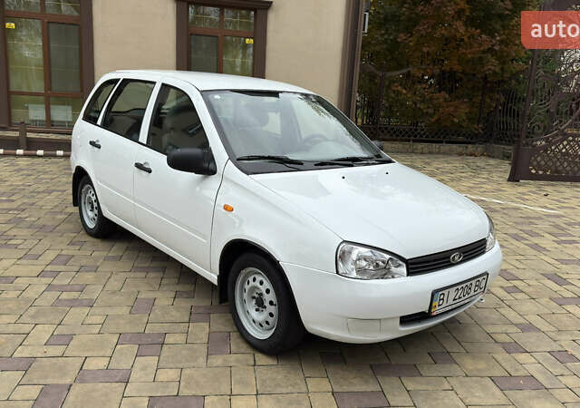 Белый ВАЗ 1117 Калина, объемом двигателя 1.4 л и пробегом 19 тыс. км за 3700 $, фото 19 на Automoto.ua