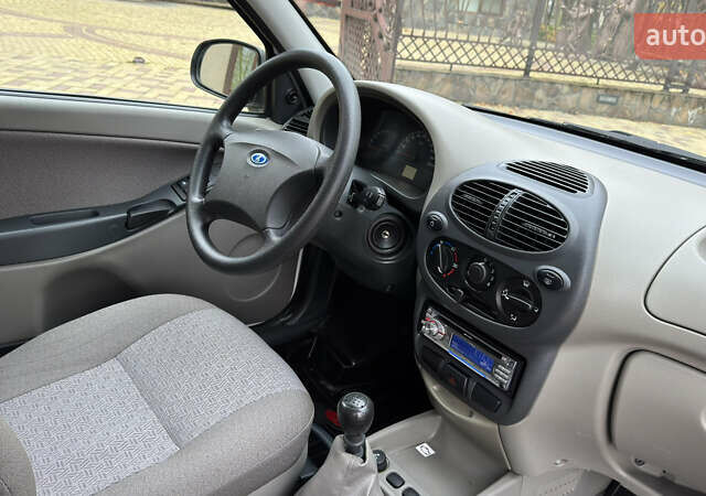 Белый ВАЗ 1117 Калина, объемом двигателя 1.4 л и пробегом 19 тыс. км за 3590 $, фото 145 на Automoto.ua