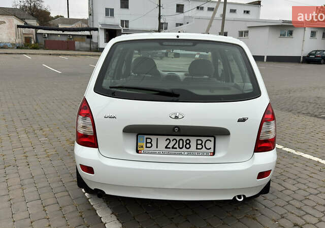 ВАЗ 1117 Калина 2009 в Кременчуге на Automoto.ua Белый ВАЗ 1117 Калина, объемом двигателя 1.4 л и пробегом 19 тыс. км за 3950 $, фото 8 на Automoto.ua