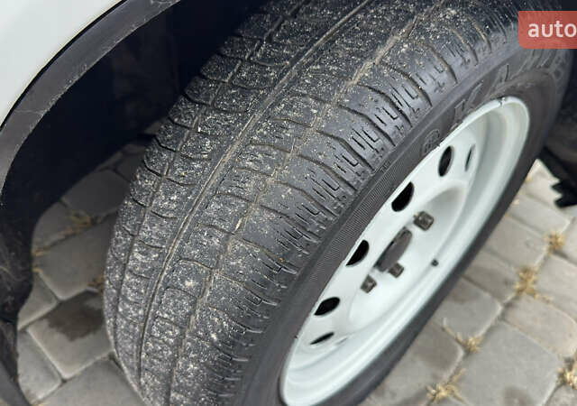 ВАЗ 1117 Калина 2009 в Кременчуге на Automoto.ua Белый ВАЗ 1117 Калина, объемом двигателя 1.4 л и пробегом 19 тыс. км за 4000 $, фото 155 на Automoto.ua