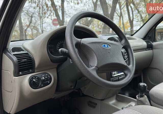 Белый ВАЗ 1117 Калина, объемом двигателя 1.4 л и пробегом 19 тыс. км за 3590 $, фото 95 на Automoto.ua