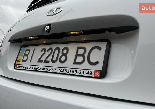 ВАЗ 1117 Калина 2009 в Кременчуге на Automoto.ua Белый ВАЗ 1117 Калина, объемом двигателя 1.4 л и пробегом 19 тыс. км за 3950 $, фото 163 на Automoto.ua