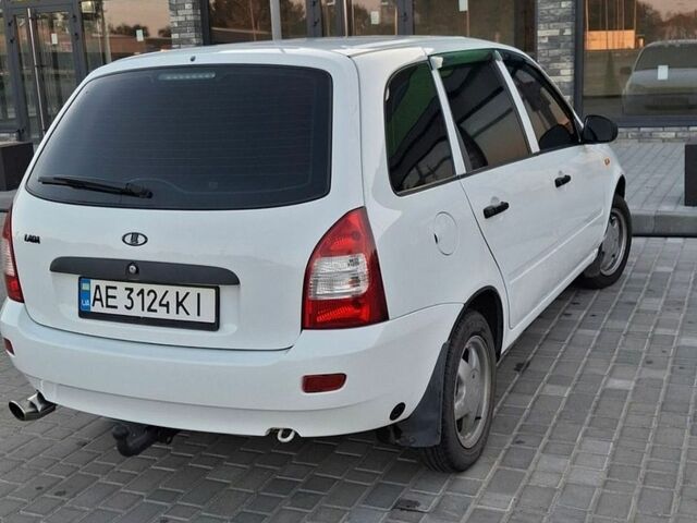 Белый ВАЗ 1117 Калина, объемом двигателя 1.39 л и пробегом 140 тыс. км за 2900 $, фото 4 на Automoto.ua