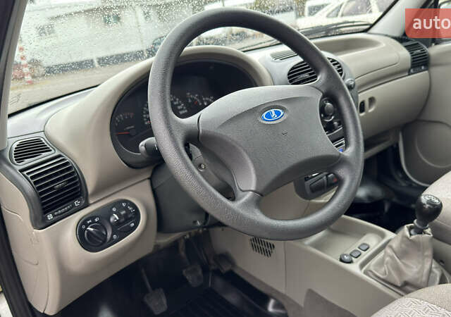 ВАЗ 1117 Калина 2009 в Кременчуге на Automoto.ua Белый ВАЗ 1117 Калина, объемом двигателя 1.4 л и пробегом 19 тыс. км за 3950 $, фото 101 на Automoto.ua