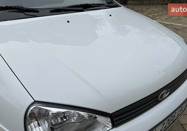 Белый ВАЗ 1117 Калина, объемом двигателя 1.4 л и пробегом 19 тыс. км за 3590 $, фото 32 на Automoto.ua