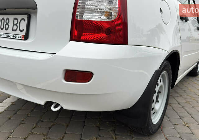 ВАЗ 1117 Калина 2009 в Кременчуге на Automoto.ua Белый ВАЗ 1117 Калина, объемом двигателя 1.4 л и пробегом 19 тыс. км за 3950 $, фото 51 на Automoto.ua