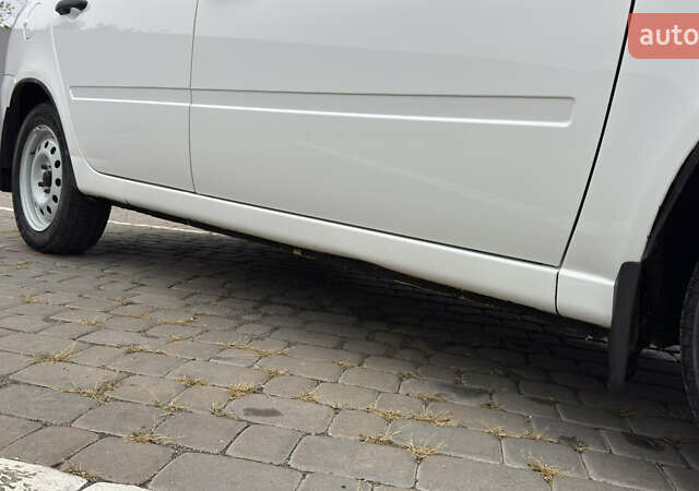 ВАЗ 1117 Калина 2009 в Кременчуге на Automoto.ua Белый ВАЗ 1117 Калина, объемом двигателя 1.4 л и пробегом 19 тыс. км за 3950 $, фото 40 на Automoto.ua