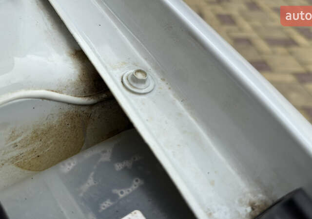 Белый ВАЗ 1117 Калина, объемом двигателя 1.4 л и пробегом 19 тыс. км за 3599 $, фото 166 на Automoto.ua