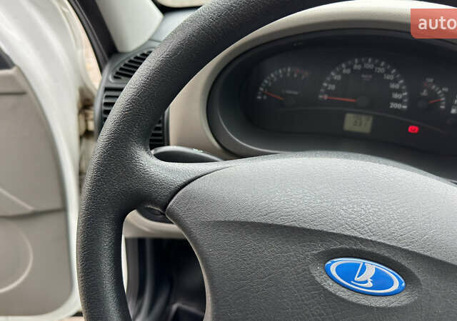 ВАЗ 1117 Калина 2009 в Кременчуге на Automoto.ua Белый ВАЗ 1117 Калина, объемом двигателя 1.4 л и пробегом 19 тыс. км за 3950 $, фото 100 на Automoto.ua