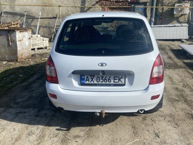 Белый ВАЗ 1117 Калина, объемом двигателя 1.6 л и пробегом 100 тыс. км за 1700 $, фото 2 на Automoto.ua