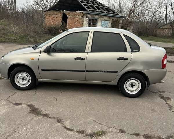 Бежевий ВАЗ 1117 Калина, об'ємом двигуна 1.6 л та пробігом 112 тис. км за 2750 $, фото 5 на Automoto.ua