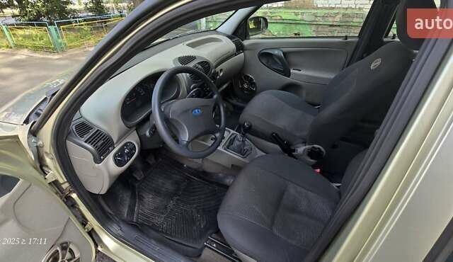 Бежевый ВАЗ 1117 Калина, объемом двигателя 1.4 л и пробегом 113 тыс. км за 2350 $, фото 2 на Automoto.ua