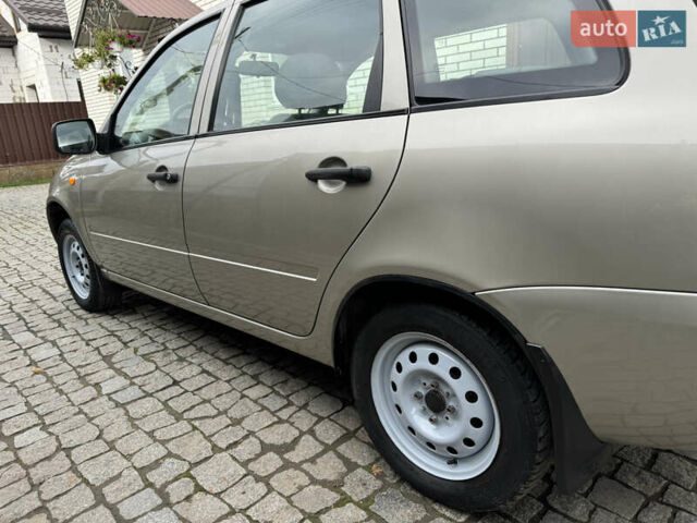 Бежевый ВАЗ 1117 Калина, объемом двигателя 1.6 л и пробегом 60 тыс. км за 3550 $, фото 13 на Automoto.ua