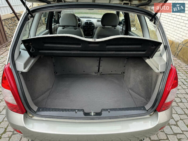 Бежевый ВАЗ 1117 Калина, объемом двигателя 1.6 л и пробегом 60 тыс. км за 3550 $, фото 10 на Automoto.ua