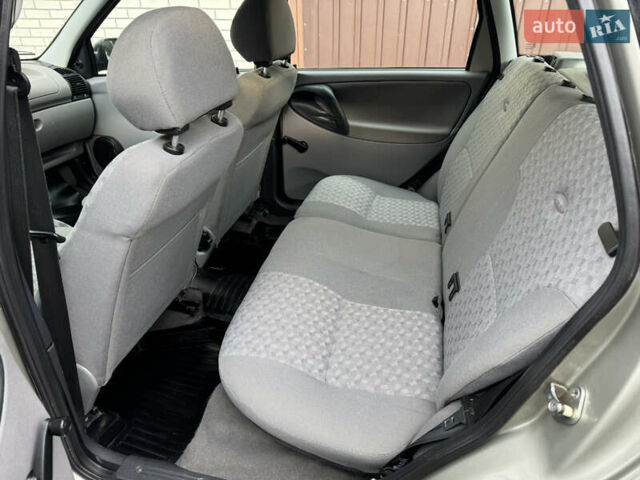 Бежевый ВАЗ 1117 Калина, объемом двигателя 1.6 л и пробегом 60 тыс. км за 3550 $, фото 25 на Automoto.ua