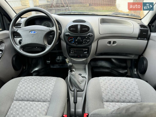 Бежевый ВАЗ 1117 Калина, объемом двигателя 1.6 л и пробегом 60 тыс. км за 3550 $, фото 28 на Automoto.ua