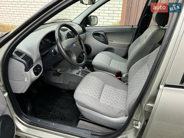 Бежевый ВАЗ 1117 Калина, объемом двигателя 1.6 л и пробегом 60 тыс. км за 3550 $, фото 18 на Automoto.ua