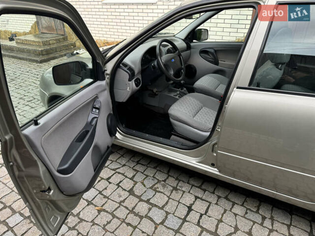 Бежевый ВАЗ 1117 Калина, объемом двигателя 1.6 л и пробегом 60 тыс. км за 3550 $, фото 16 на Automoto.ua