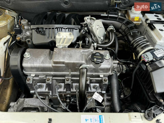 Бежевый ВАЗ 1117 Калина, объемом двигателя 1.6 л и пробегом 60 тыс. км за 3550 $, фото 34 на Automoto.ua