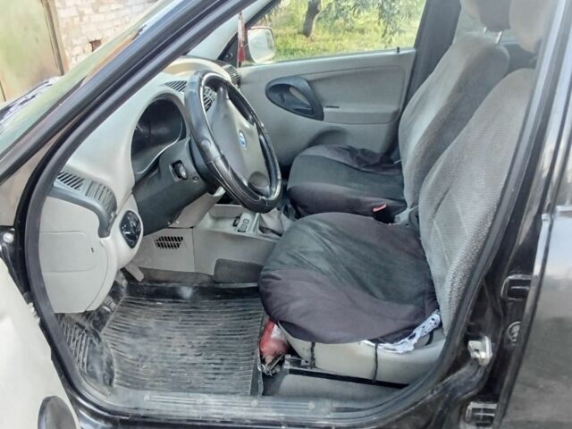 Черный ВАЗ 1117 Калина, объемом двигателя 0 л и пробегом 107 тыс. км за 3200 $, фото 4 на Automoto.ua