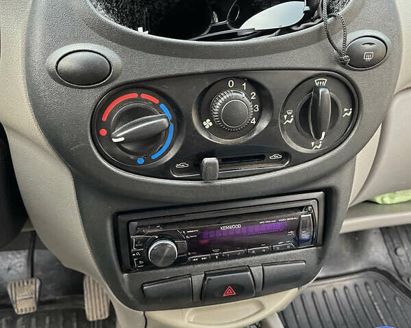 Черный ВАЗ 1117 Калина, объемом двигателя 1.6 л и пробегом 81 тыс. км за 4000 $, фото 6 на Automoto.ua