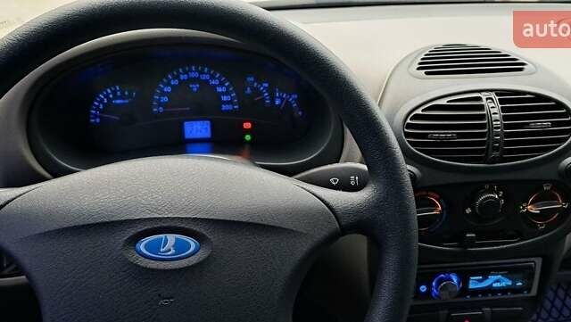 Фіолетовий ВАЗ 1117 Калина, об'ємом двигуна 0 л та пробігом 107 тис. км за 2700 $, фото 4 на Automoto.ua