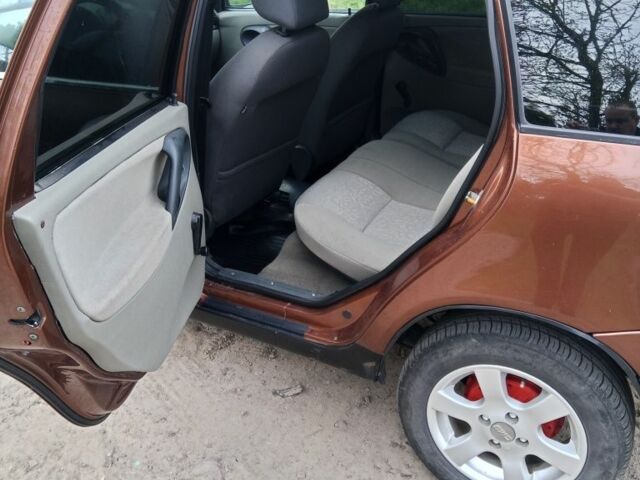 Коричневый ВАЗ 1117 Калина, объемом двигателя 1.4 л и пробегом 312 тыс. км за 2300 $, фото 11 на Automoto.ua