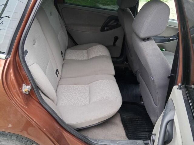 Коричневый ВАЗ 1117 Калина, объемом двигателя 1.4 л и пробегом 312 тыс. км за 2300 $, фото 9 на Automoto.ua